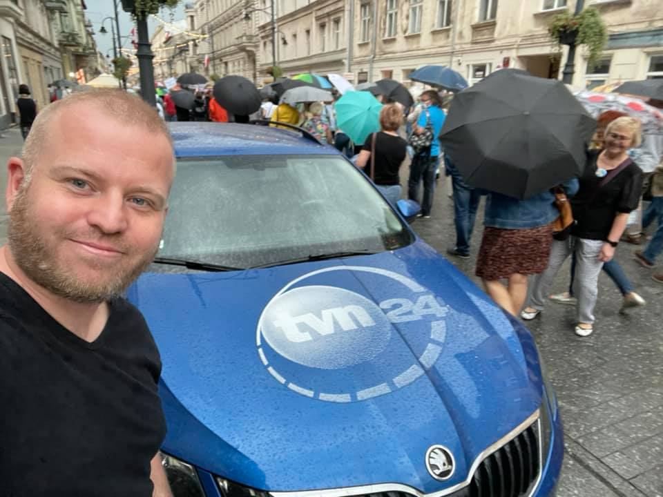 Kamil Deptuła - protest w obronie wolnych mediów